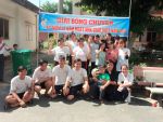 Tham gia giải bóng chuyền