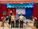 Tặng Hoa BGK