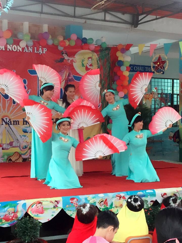 Bài múa Dáng Việt