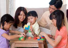 Ba mẹ vui chơi cùng con