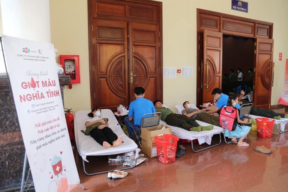Nối Vòng Tay Đoàn Kết - Sẻ Giọt Máu Yêu Thương